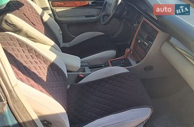 Седан Audi A6 1997 в Кременце