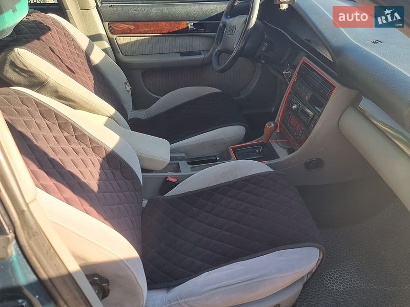 Седан Audi A6 1997 в Кременце