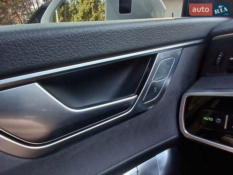 Седан Audi A6 2024 в Киеве
