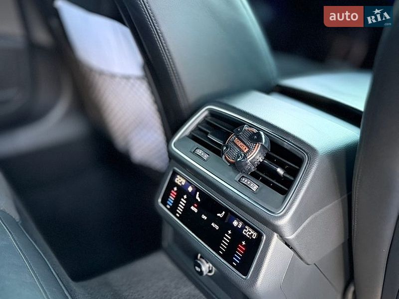 Седан Audi A6 2018 в Ужгороде