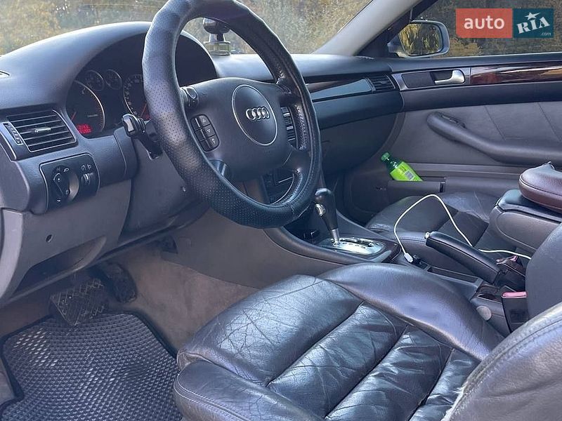 Седан Audi A6 2003 в Знаменке