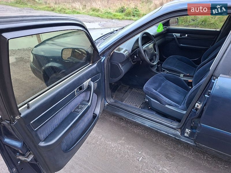 Седан Audi A6 1995 в Любомле