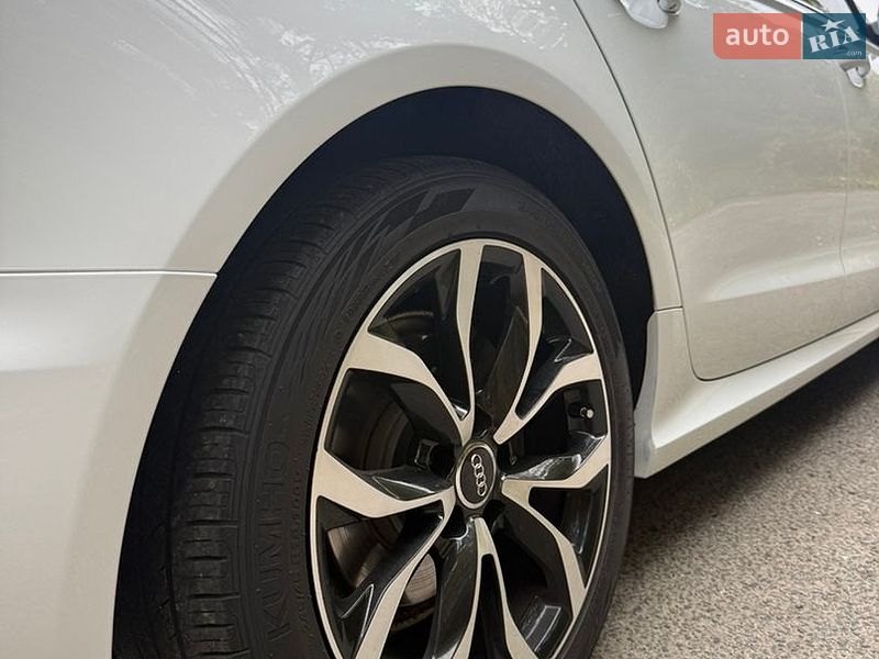 Седан Audi A6 2015 в Шептицькому
