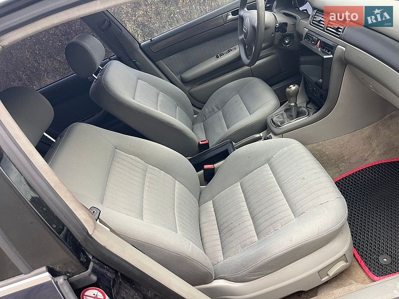 Седан Audi A6 2001 в Сарнах