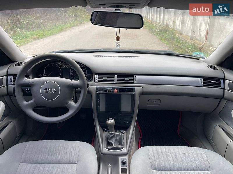 Седан Audi A6 2001 в Сарнах