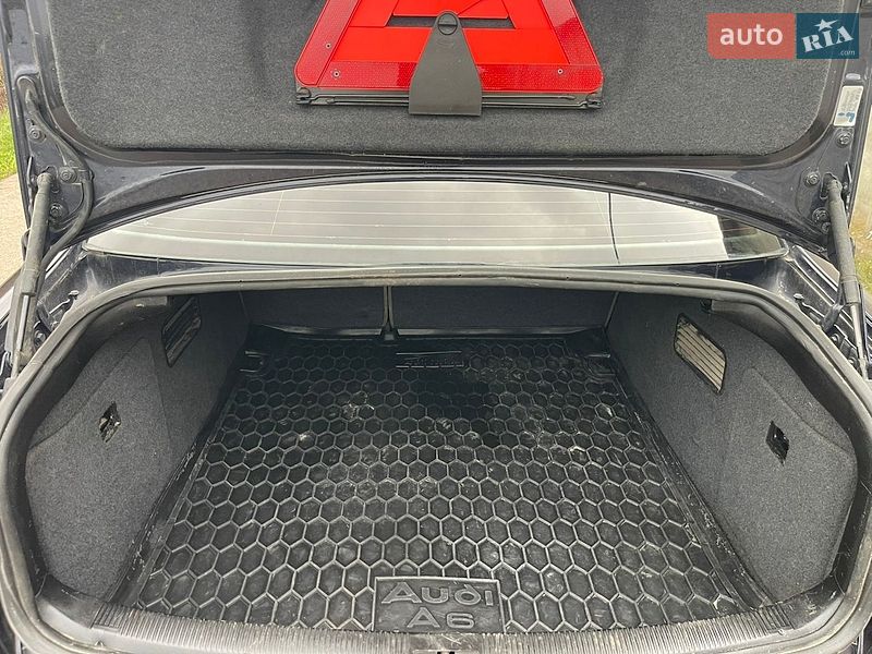 Седан Audi A6 2001 в Сарнах