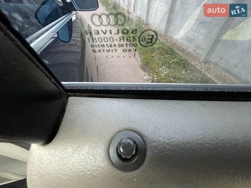 Седан Audi A6 2001 в Сарнах