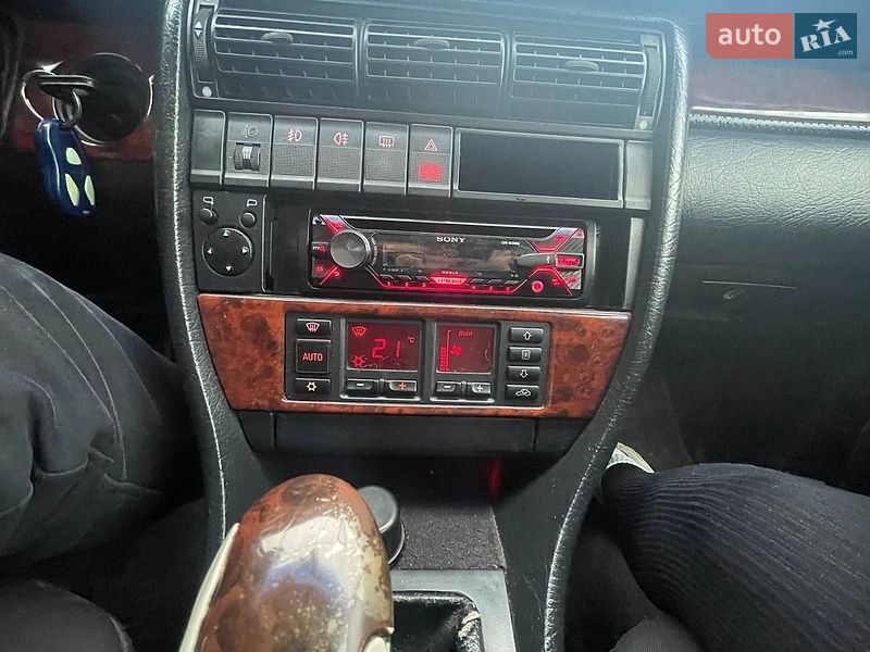 Седан Audi A6 1995 в Львове