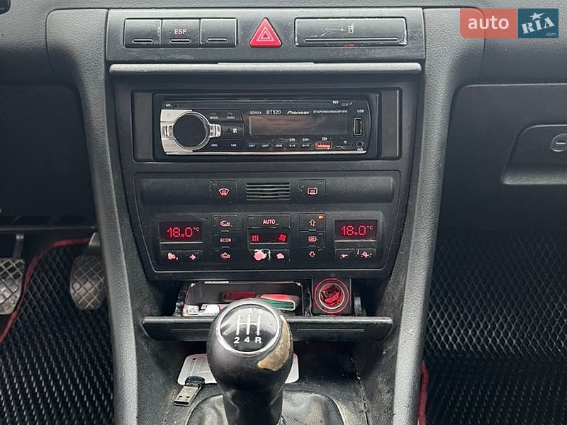 Седан Audi A6 2002 в Хотині
