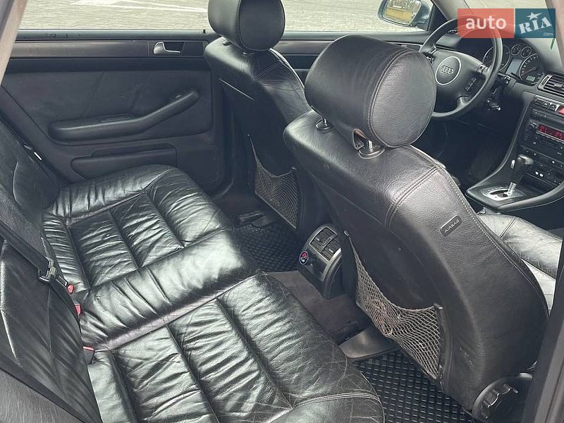 Универсал Audi A6 2002 в Сокале