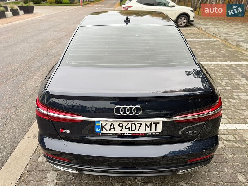 Седан Audi A6 2022 в Киеве
