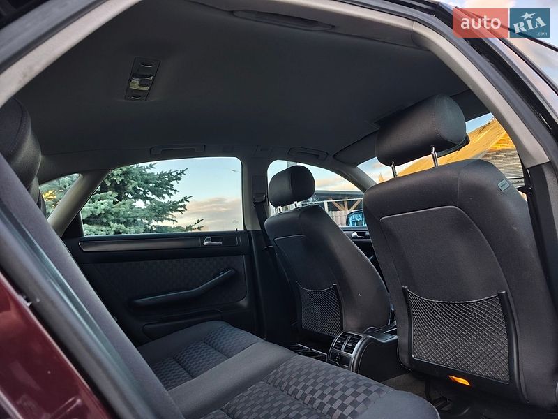 Седан Audi A6 2001 в Сарнах