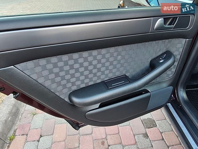 Седан Audi A6 2001 в Сарнах