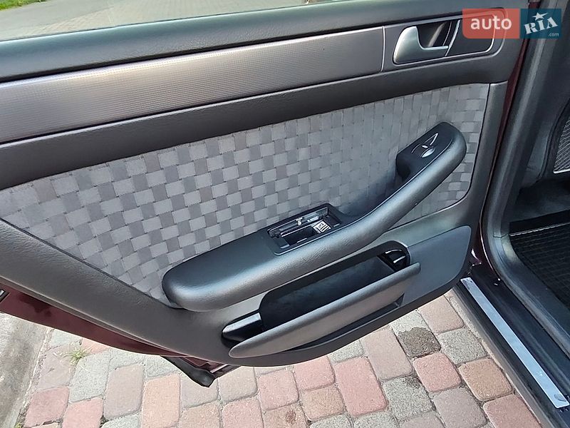 Седан Audi A6 2001 в Сарнах
