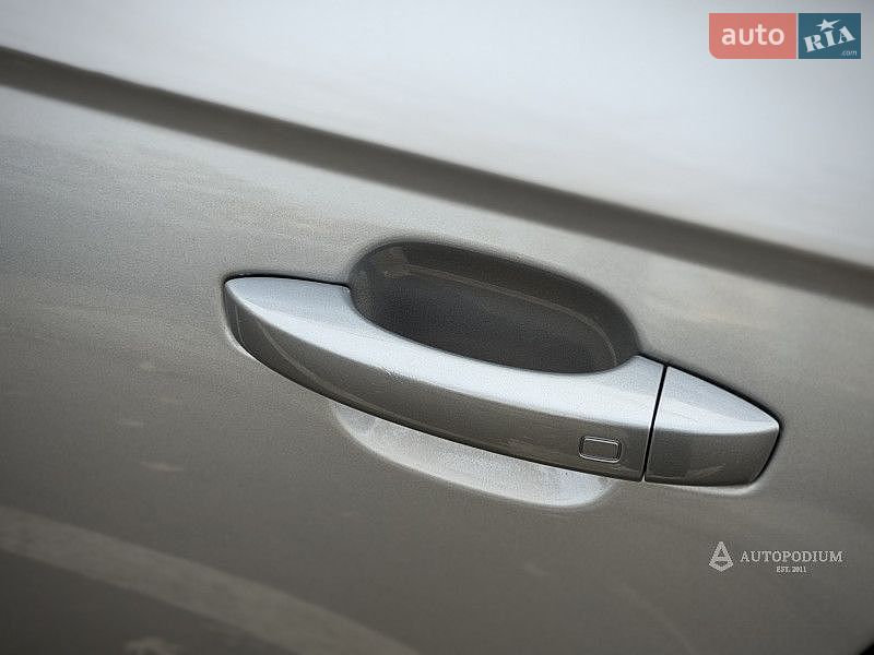 Седан Audi A6 2015 в Киеве