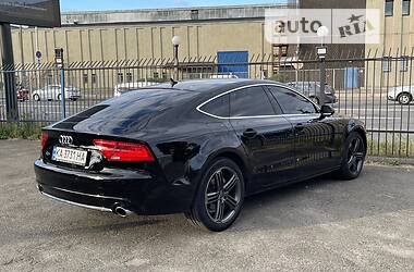 Лифтбек Audi A7 Sportback 2012 в 