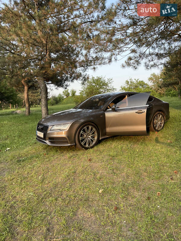 Лифтбек Audi A7 Sportback 2011 в 
