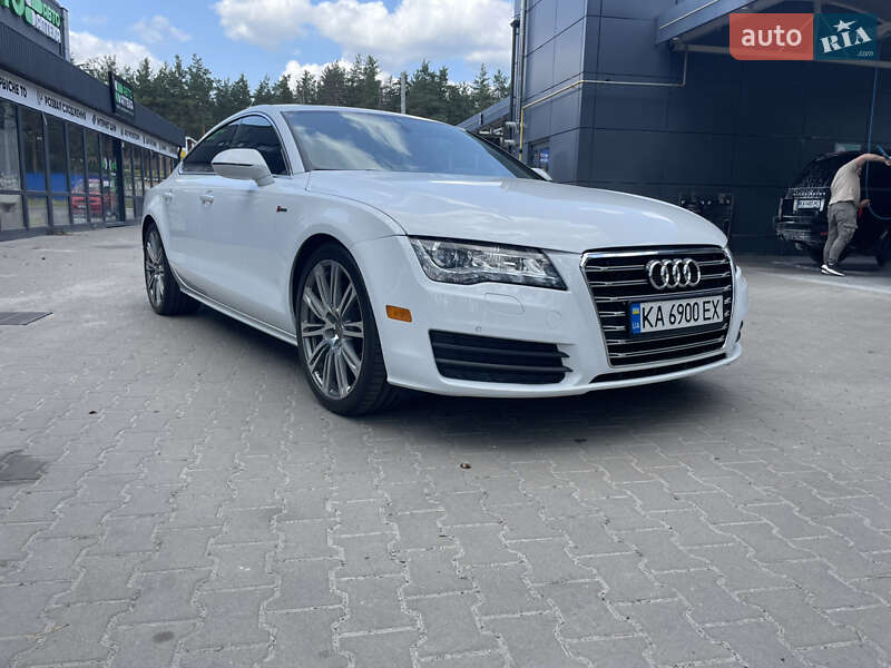 Лифтбек Audi A7 Sportback 2012 в 