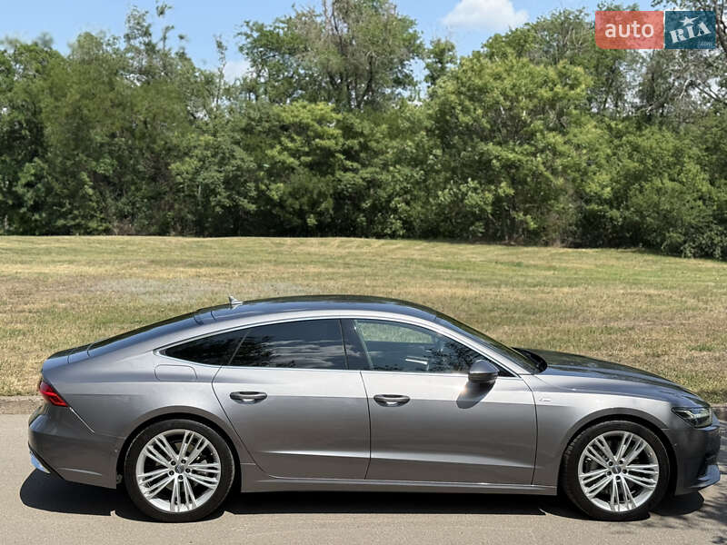 Лифтбек Audi A7 Sportback 2018 в 