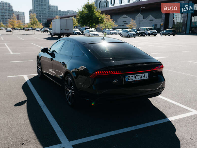 Лифтбек Audi A7 Sportback 2018 в Киеве