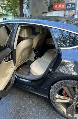 Лифтбек Audi A7 Sportback 2013 в 