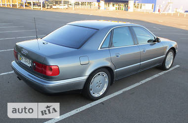 Седан Audi A8 1998 в 