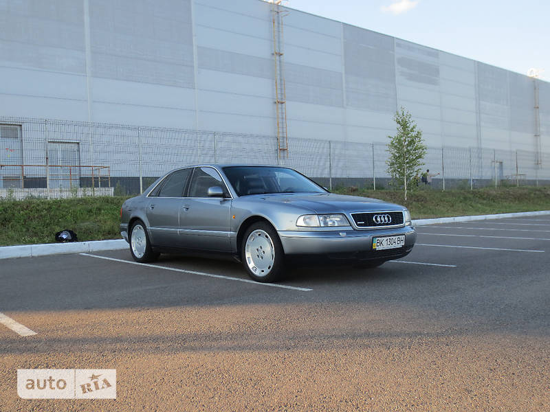 Седан Audi A8 1998 в 