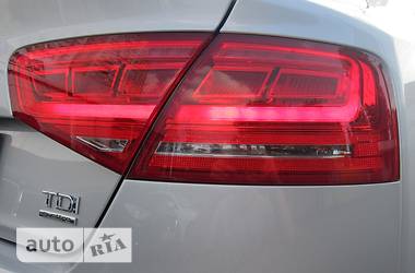 Седан Audi A8 2012 в Киеве