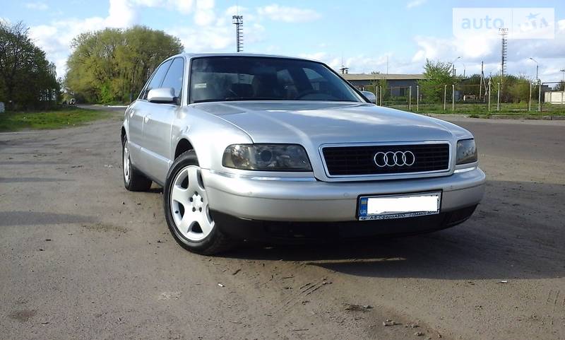 Седан Audi A8 2000 в Бердичеве