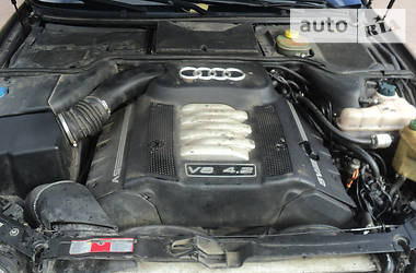 Седан Audi A8 2001 в Глухове
