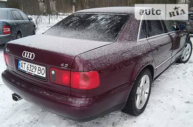 Седан Audi A8 1994 в Бродах