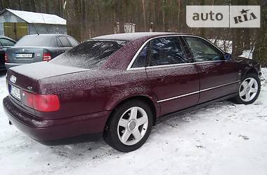 Седан Audi A8 1994 в Бродах