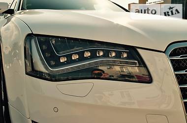 Седан Audi A8 2012 в Ровно