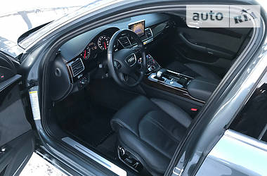 Седан Audi A8 2014 в Староконстантинове