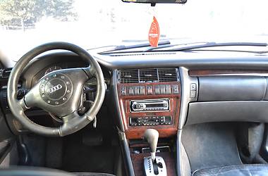 Седан Audi A8 1996 в Горишних Плавнях