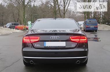 Седан Audi A8 2012 в Киеве