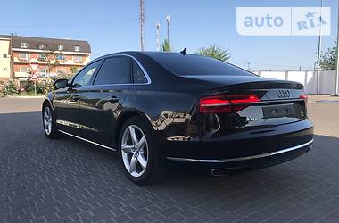 Седан Audi A8 2016 в Одесі