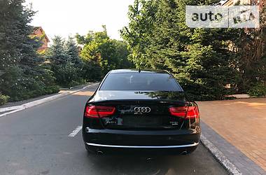 Седан Audi A8 2012 в Одессе