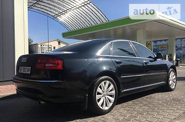 Седан Audi A8 2009 в Днепре