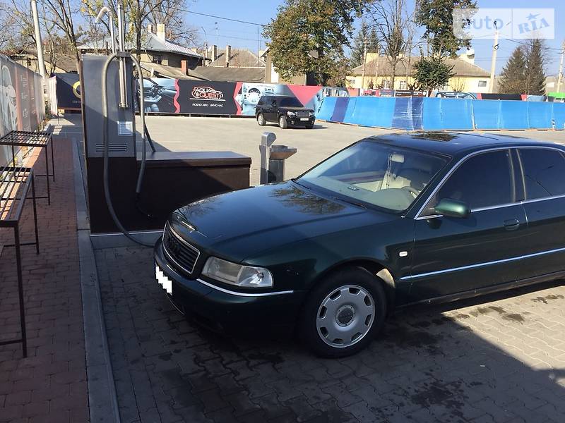 Седан Audi A8 2000 в Черновцах