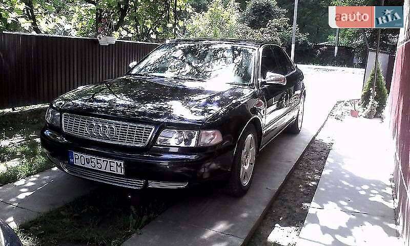Седан Audi A8 1997 в Тячеві