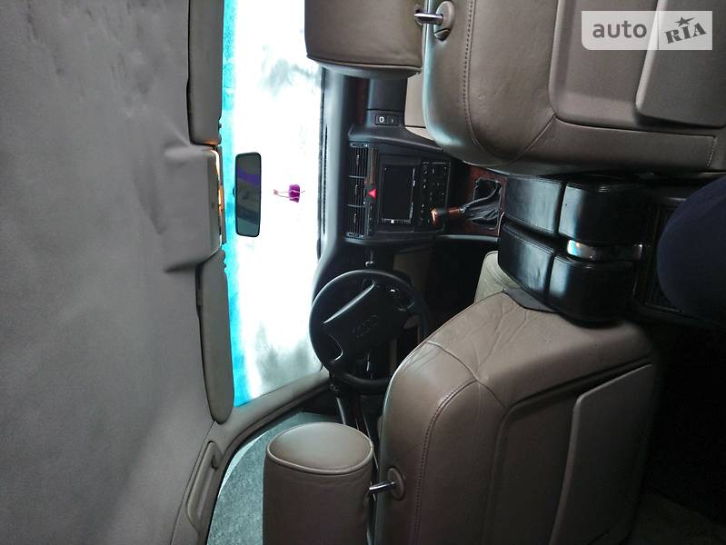 Седан Audi A8 1997 в Тячеві