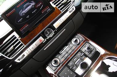Седан Audi A8 2016 в 