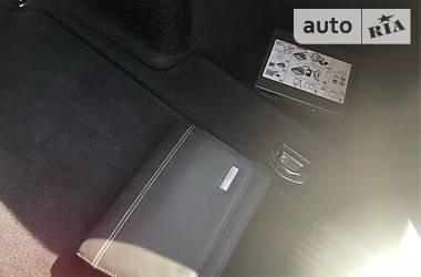 Седан Audi A8 2011 в 