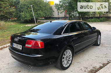 Седан Audi A8 2005 в Нетешине