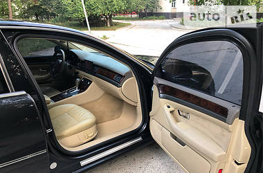 Седан Audi A8 2005 в Нетешине