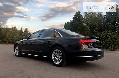 Седан Audi A8 2015 в Умани