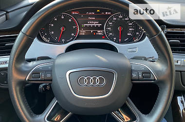 Седан Audi A8 2015 в Львове