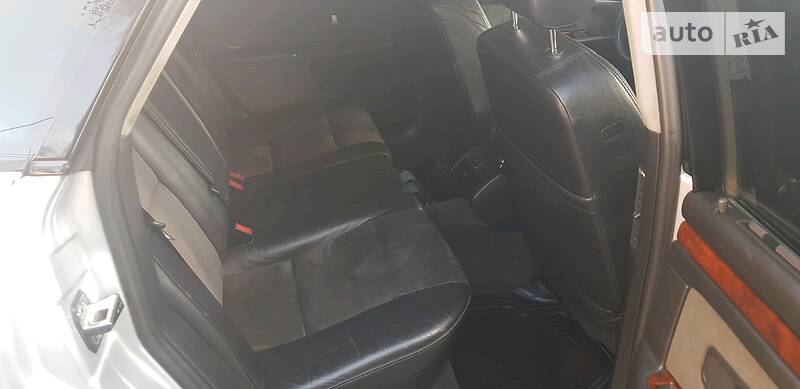 Седан Audi A8 2001 в Одессе