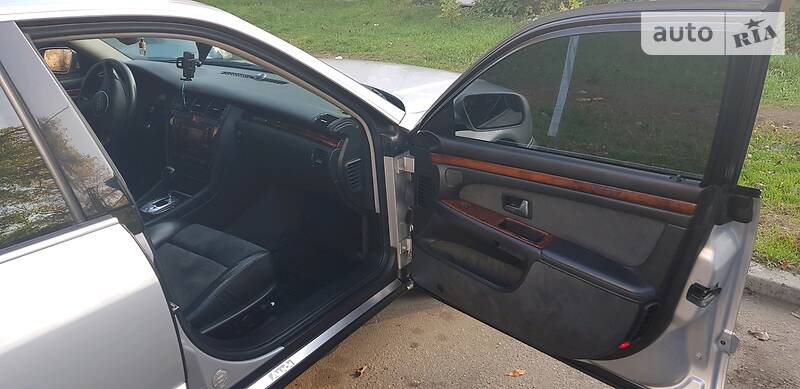 Седан Audi A8 2001 в Одессе